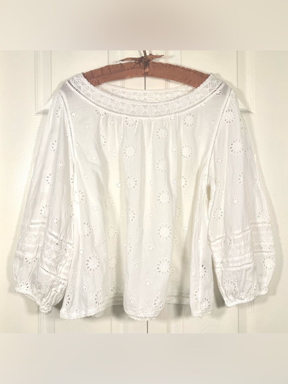 Pilcro by Anthropologie 3/4 Sleeve Crop Babydoll Top Eggshell Eyelet medium - Picture 3 of 12